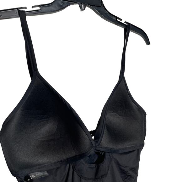 La Blanca BLACK Twist-Front Keyhole One-Piece Swimsuit Black 8 - Picture 8 of 11